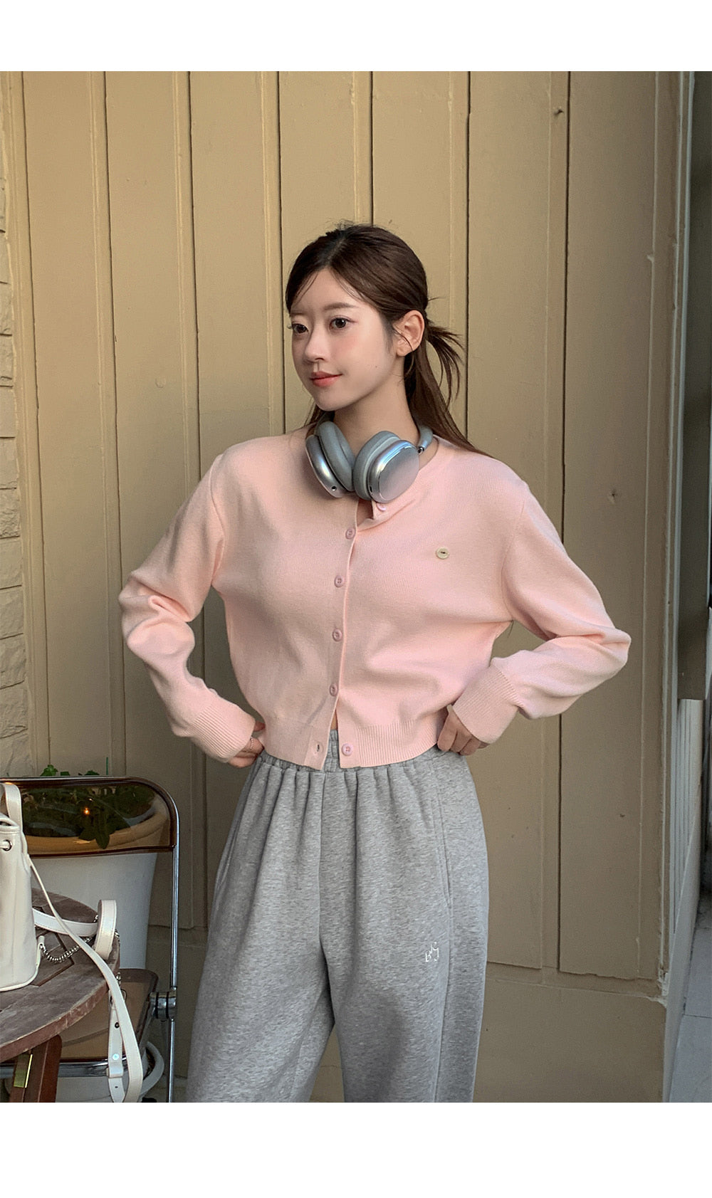 온리 프리미엄 소프트 심볼 니트 가디건