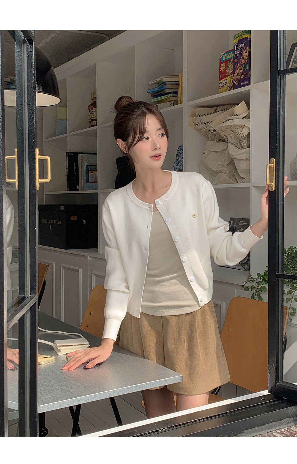 온리 프리미엄 소프트 심볼 니트 가디건