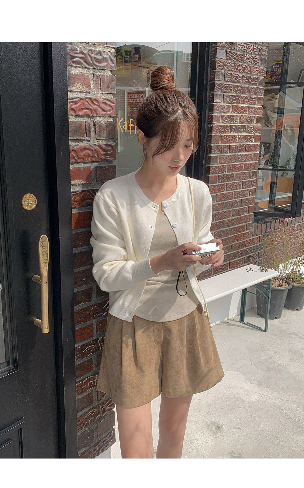 온리 프리미엄 소프트 심볼 니트 가디건