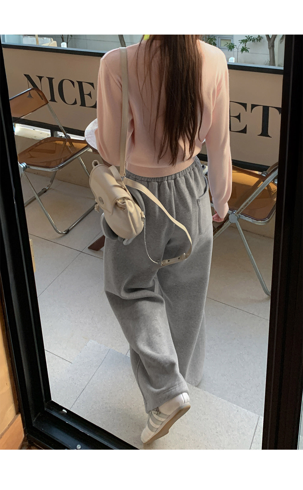 온리 프리미엄 소프트 심볼 니트 가디건