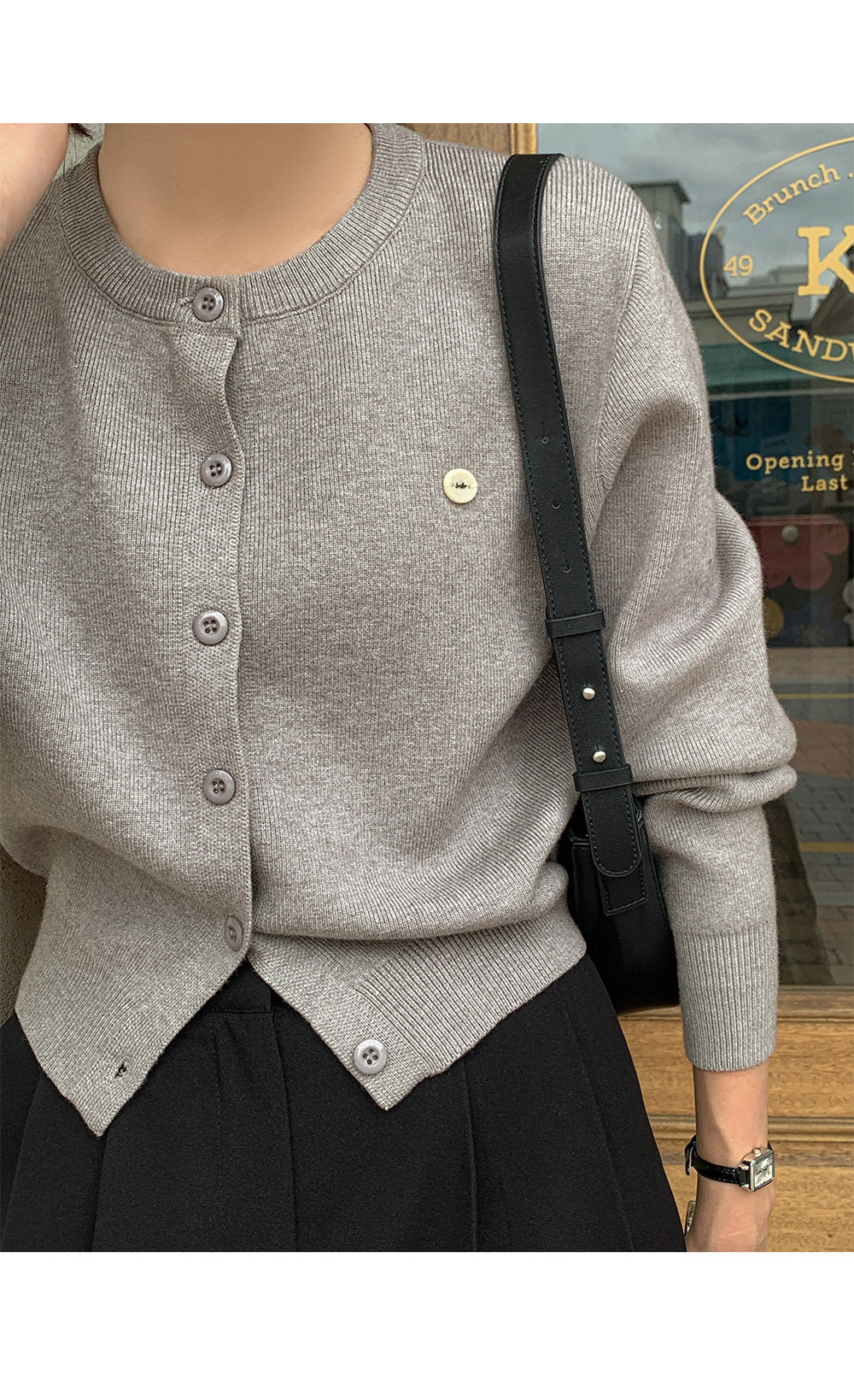 온리 프리미엄 소프트 심볼 니트 가디건